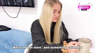 Красивая русская соседка пришла за солью и перепихнулась с женатиком