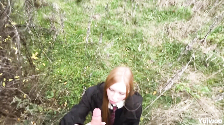 Одногруппник выебал в рот отличницу за прогулы