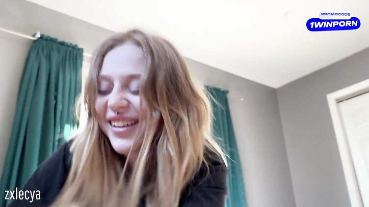 Наездница: Кончить за 10 минут: неожиданный трах со сводной сестрой перед семейным завтраком