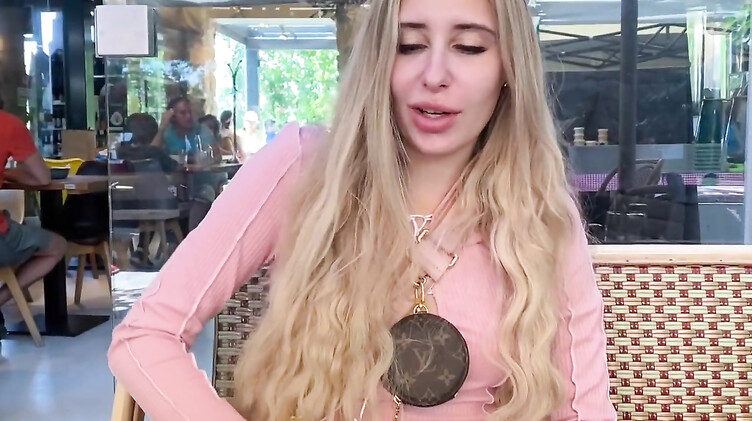 Кончил в пизду блондинке с косичкой после утреннего минета