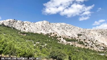 Снял телку на мопеде для ебли без обязательств