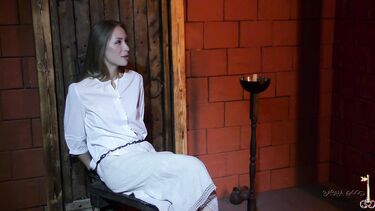 Sasha Good: Инквизитор ебет ведьму в средневековой темнице