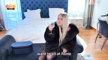 Пасынок шантажист развел на секс свою новую меркантильную мачеху