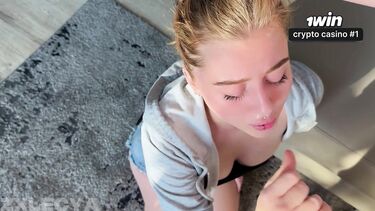 Zxlecya: Пришла в гости к подруге и насладилась членом ее брата