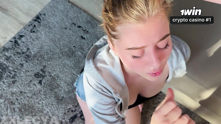 Пришла в гости к подруге и насладилась членом ее брата