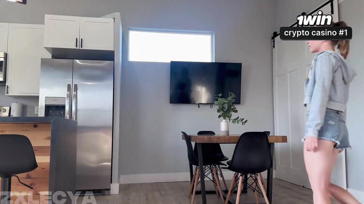 Пришла в гости к подруге и насладилась членом ее брата