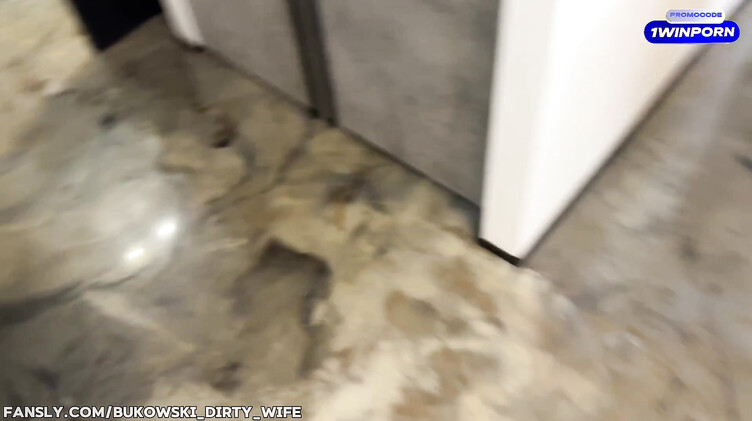 Ralf Christian: Замужняя горничная в униформе сосет и ловит сперму шефа ртом