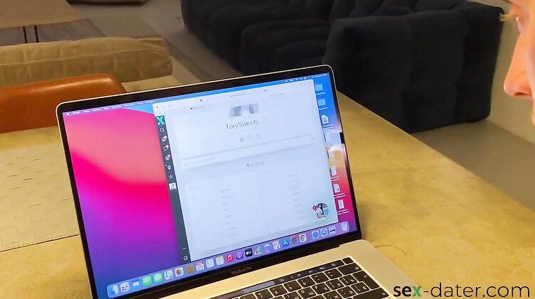 Богач заказал эскортницу Тори Свити и выебал ее на вилле