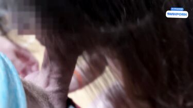 Тренер на фитболе выебал девчонку в подсобке фитнес клуба