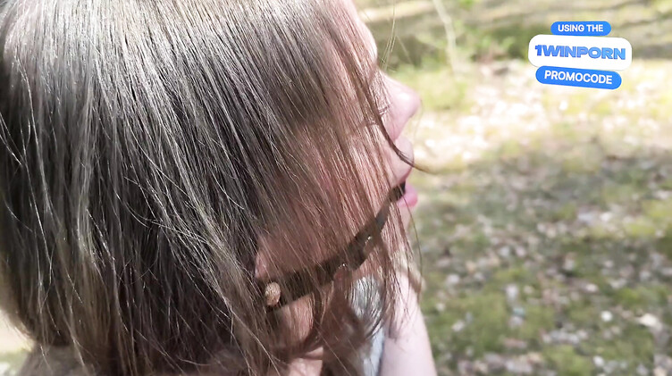 Кляп: Муж наказал жену за измену, привязав в лесу, а егерь ее выебал