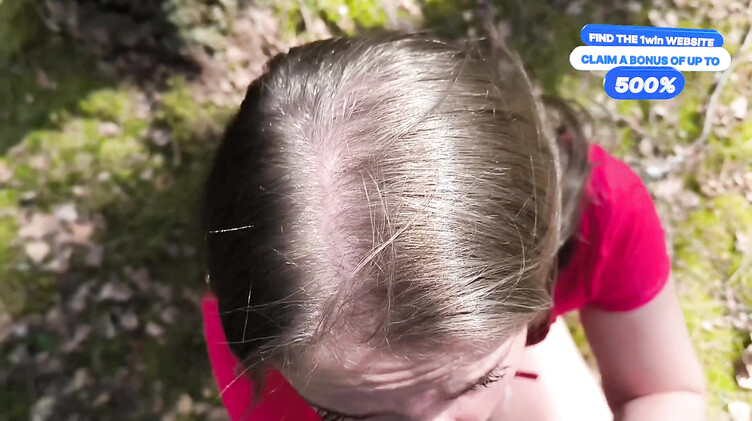 SWife Katy: Муж наказал жену за измену, привязав в лесу, а егерь ее выебал