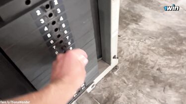 Снял боксершу в спортзале и отодрал ее дома