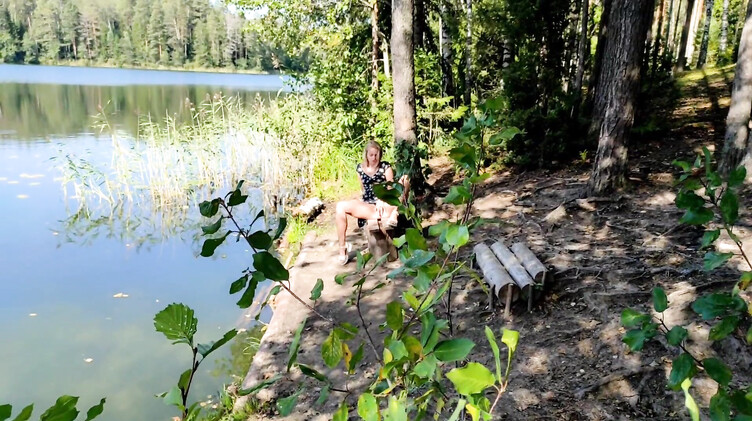 SWife Katy: Трахнул незнакомку на природе, застукав ее за мастурбацией