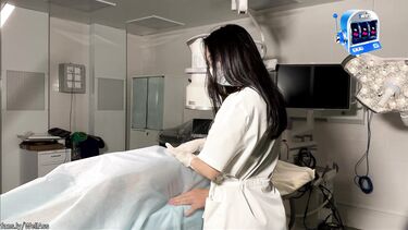 Докторша: Пациент с большим хуем ебет на операционном столе свою докторшу