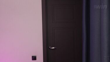 Насадил миниатюрную казашку на толстый болт с финалом внутрь