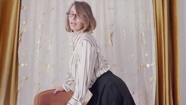 Пасынок трахает в большую жопу свою сексуальную мачеху в колготках