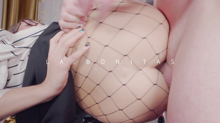 Пасынок трахает в большую жопу свою сексуальную мачеху в колготках