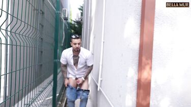 Опытный пикапер подцепил и трахнул на улице красивую блондинку