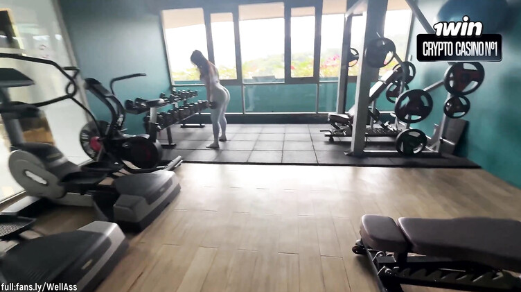 Стоны: Качок ебет жопастую Перси Диану после тренировки