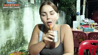 Парень познакомился и трахнул русскую брюнетку на первом свидании