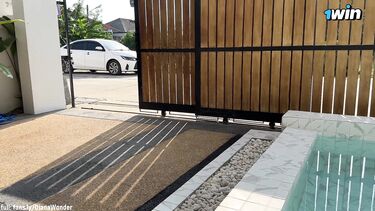 Мотоциклистка тверкает на большом хуе соседа