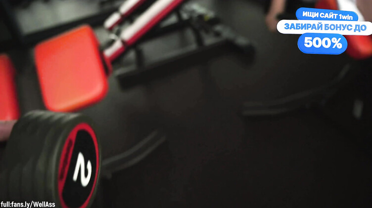 Тренер отодрал в постели фитоняшку  из спортзала