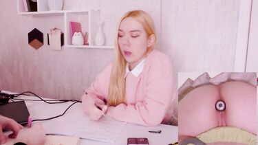 Сводный брат отшлепал и трахнул в попку рассеянную сводную сестренку