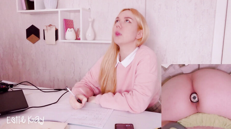 В одежде: Сводный брат отшлепал и трахнул в попку рассеянную сводную сестренку