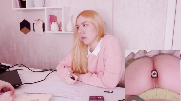 На столе: Сводный брат отшлепал и трахнул в попку рассеянную сводную сестренку