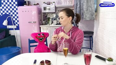 Отодрал русскую жопастую именинницу на ее День рождения