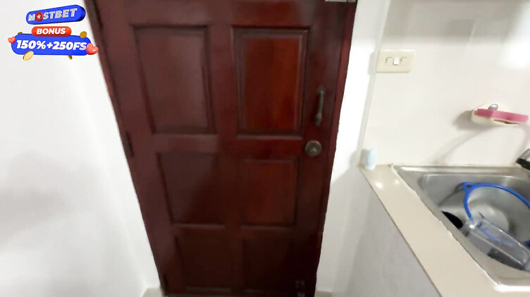 Нимфоманка соблазнила соседа на еблю с кремпаем