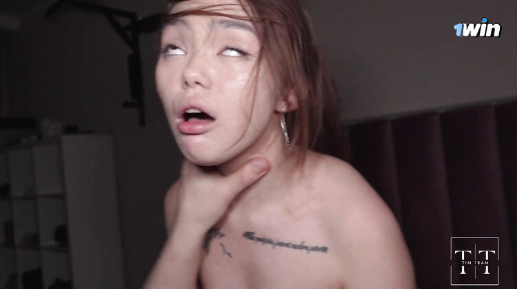 Узкая пизда: Многократный конвульсивный оргазм казашки на толстом члене