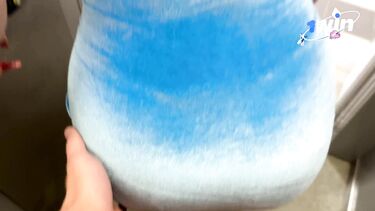 Снял телку в аквапарке для перепихона в кабинке для переодевания