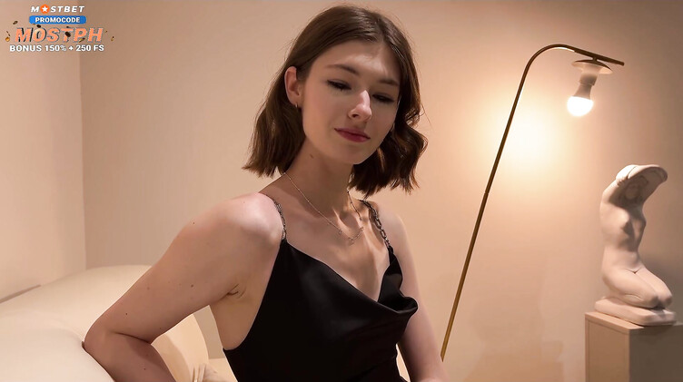 Сбивает целку с пьяной одноклассницы после выпускного бала