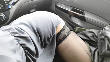 Отсосала и глотнула сперму водителя за поездку автостопом