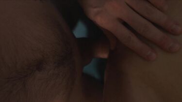 Чувак пришел в гости и трахнул вебкам модель посреди стрима