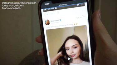 Плоскодонка с длинным маникюром высасывает сперму из члена парня с Тиндера