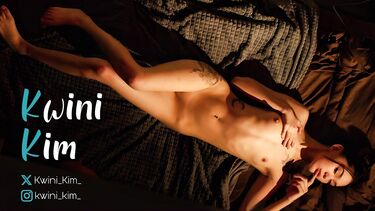 Айтишник надавал в рот и кончил в пизду молодой казашки