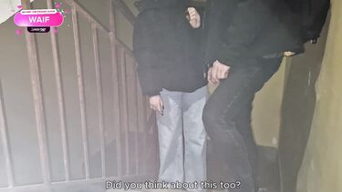 Провел домой и засадил в глотку девушке в подъезде