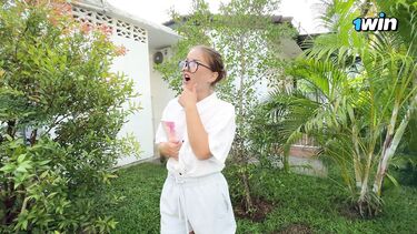 Нимфоманка разводит на измену мужа сестры, пока та в командировке