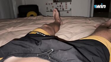 Нимфоманка разводит на измену мужа сестры, пока та в командировке