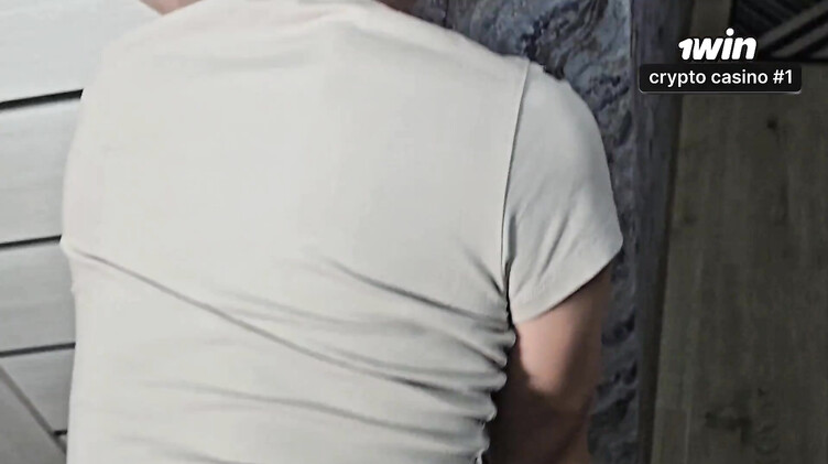 Измена жене быстрым перепихоном с рукожопой курьершей