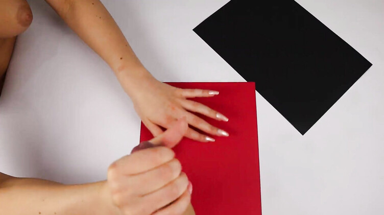 ASMR дрочка члена со сливом на маникюр