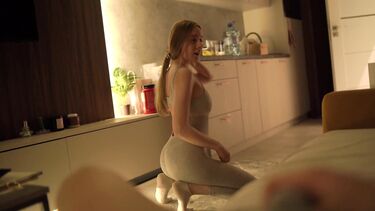 Полный рот кончи после отсоса любительницы йоги