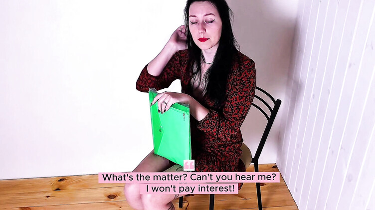 Расплачивается пиздой за проценты по кредиту мужа