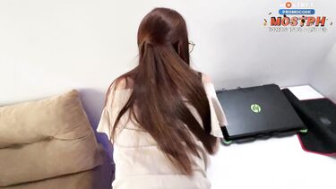 Одноклассник отодрал отличницу вместо уроков