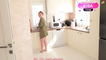 Накормила спящего пиздой в фейсситтинге перед трахом