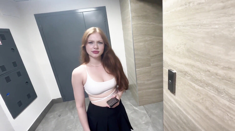 Соседка зашла на чай, а оказалась на хуе