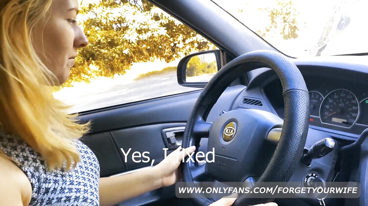 Тупая пизда сосет незнакомцу член за ремонт машины