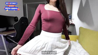 Умоляла сводного брата не кончать внутрь, но получила сперму в пизду